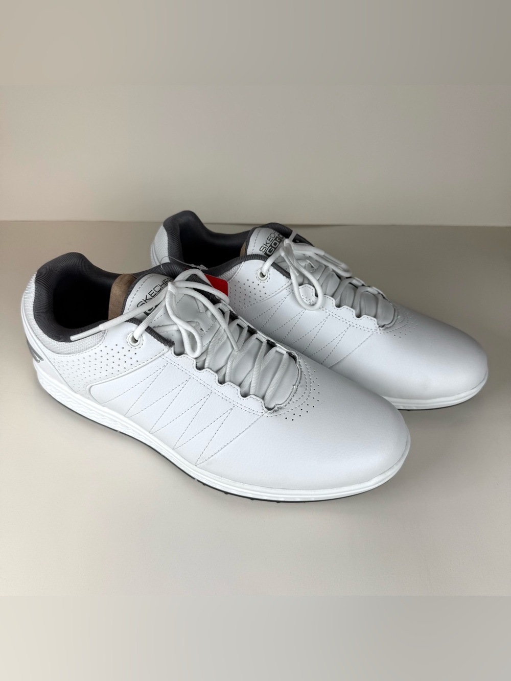 Skechers White Gray Pivot Spikeless GO GOLF Shoes Water Resistant Mens 10 XW NIB